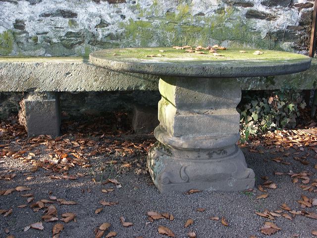 rommerssdorf_tisch_02.jpg