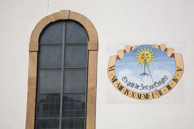 20081011_07_sonnenuhr.jpg