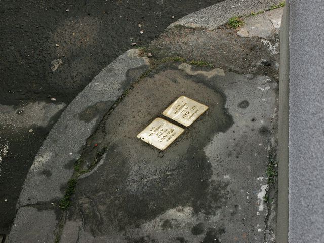 18_stolpersteine_gladbach.jpg