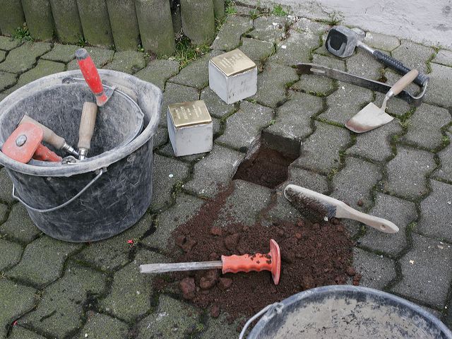 41_stolpersteine_gladbach.jpg