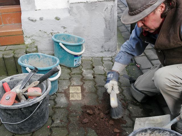 61_stolpersteine_gladbach.jpg