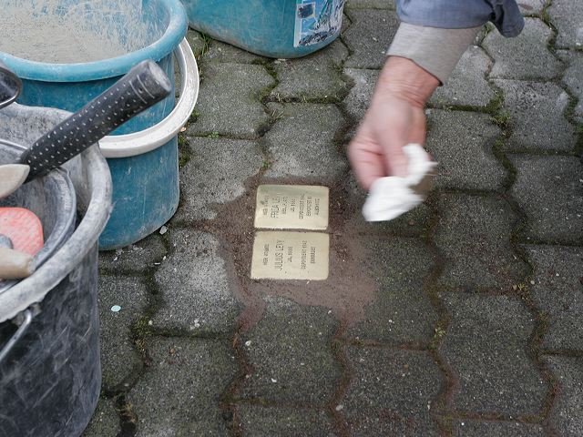 63_stolpersteine_gladbach.jpg